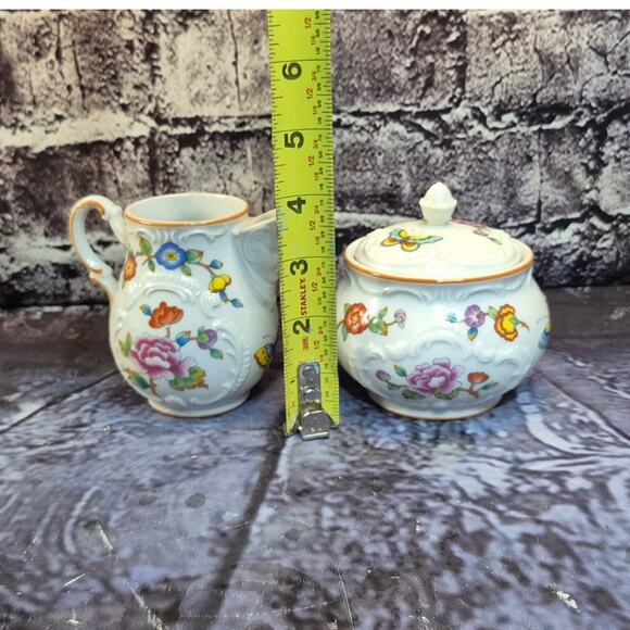 Vintage Porcelain Creamer and Sugar Bowl Set Estee Lauder Chinoiserie Collection - Picture 6 of 7